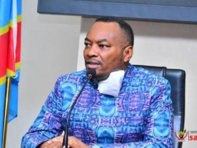 Ministre de la Santé Eteni Longondo