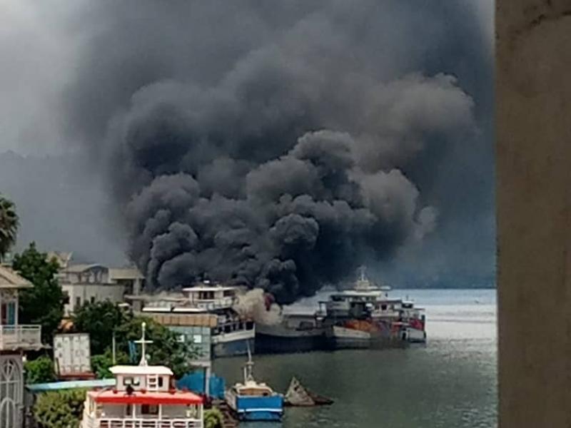 Bateau incendie 