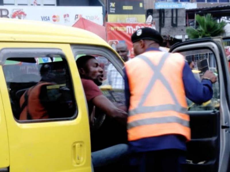 Police de roulage
