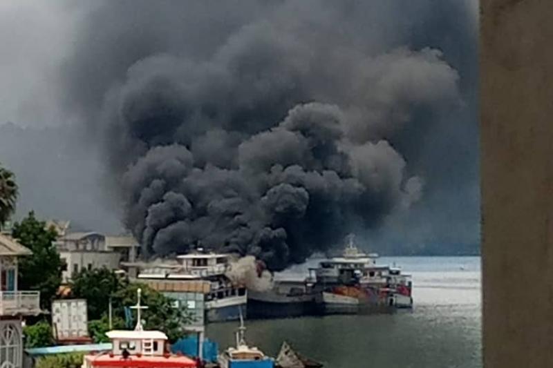 Bateau incendie 