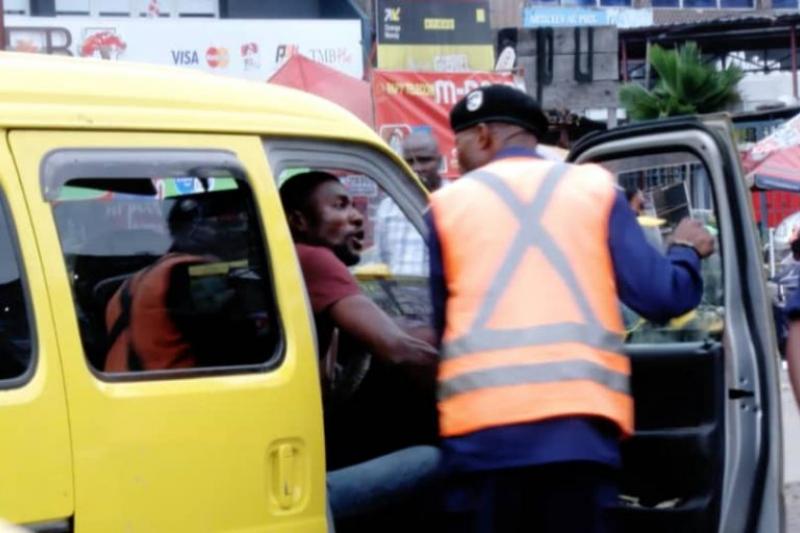 Police de roulage