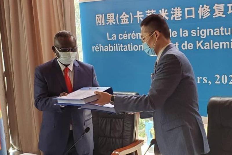 Signature Contrat FPI